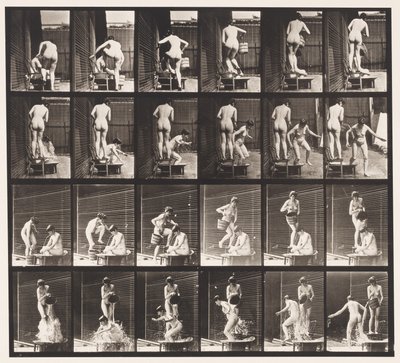 Plaat 407. Twee Modellen, 8 Giet Emmer Water Over 1 door Eadweard Muybridge