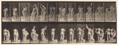 Plaat 428. Toilet; Twee modellen, 1 ontkleedt zich door Eadweard Muybridge