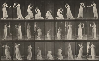 Plaat nummer 502. Diverse houdingen, gebukt, knielend, enz. door Eadweard Muybridge