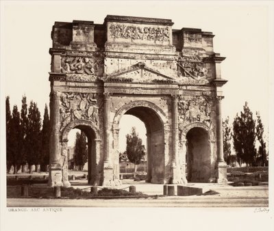 Orange, antieke boog door Édouard Baldus