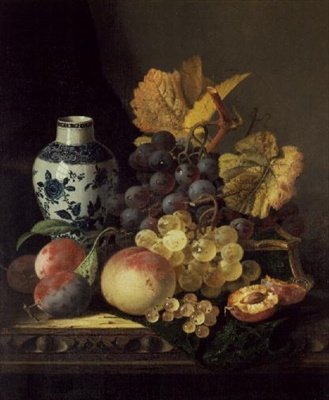 Druiven, perziken, pruimen en aalbessen met een blauw-witte vaas door Edward Ladell