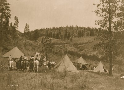 Kamp van de auteur onder de Spokan 1910 door Edward Sheriff Curtis