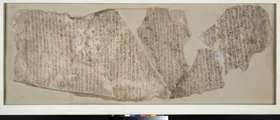 Ostracon, beschreven in hiëratisch in zwart en rood met een groot deel van het verhaal van Sinuhe door Egyptian 19th Dynasty