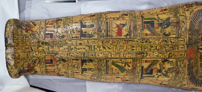 Detail van de deksel van de mummie van Nesyamun, mogelijk gevonden in Deir El-Bahri, Nieuwe Koninkrijk, circa 1100 v.Chr. (beschilderd hout) door Egyptian 20th Dynasty
