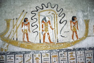 Re in de Nachtboot, uit het Graf van Ramses VI, Nieuwe Koninkrijk (c.1145-1137 v.Chr.) door Egyptian 20th Dynasty