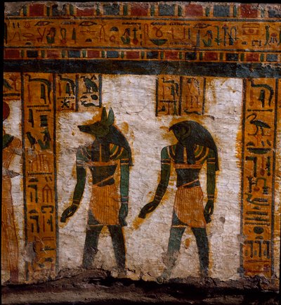 Egyptische oudheid: de grafgenieën Douamoutef en Kebehsenouf (of Qebehsenouf). Decoratie van de antropoïde sarcofaag van de schrijver Butehamon, 21e dynastie (1085-935 v.Chr.). Museum van Egypte in Turijn (Torino, Museo Egizio) door Egyptian 21st Dynasty