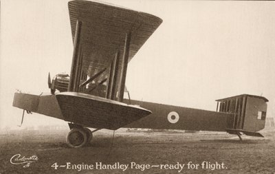 4-motorige Handley Page vliegtuig, klaar voor vlucht door English Photographer