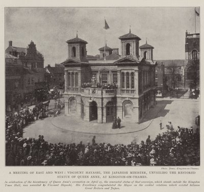 Een ontmoeting van Oost en West, burggraaf Hayashi, de Japanse minister, onthult het gerestaureerde standbeeld van koningin Anne in Kingston-on-Thames, 3 mei 1902 door English Photographer