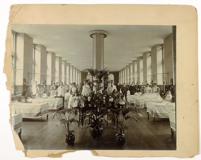 Een zaal in het St. Thomas Ziekenhuis, 1908 door English Photographer