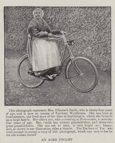 Een bejaarde fietser door English Photographer