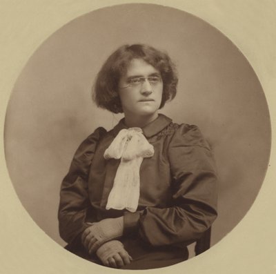 Beatrice Harraden door English Photographer