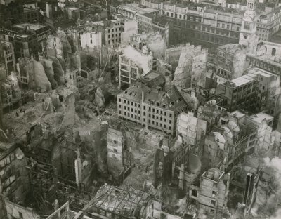 Bombeschadiging vanaf de top van de St. Paul