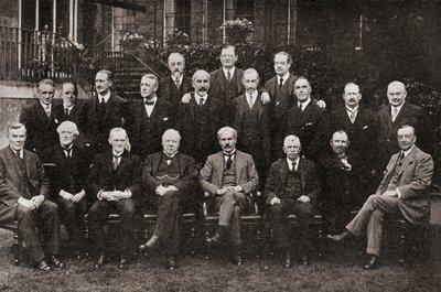 Eerste Labour-regering van Groot-Brittannië in 1924, uit Het Verhaal van Vijfentwintig Jaar, gepubliceerd 1935 door English Photographer