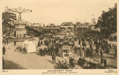 British Empire Exhibition, Wembley, Middlesex door English Photographer