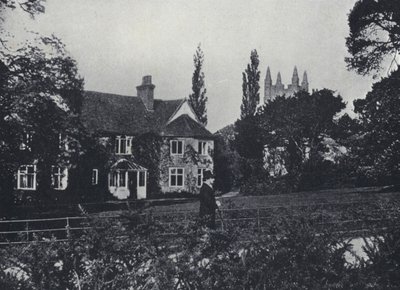 Canon Kingsley en zijn huis, Eversley Rectory, Hampshire door English Photographer