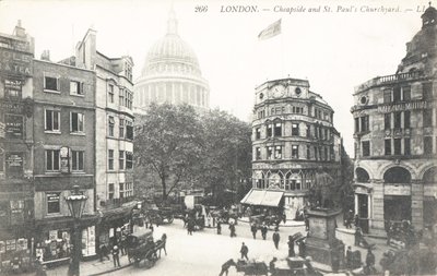 Cheapside en St Pauls Churchyard door English Photographer