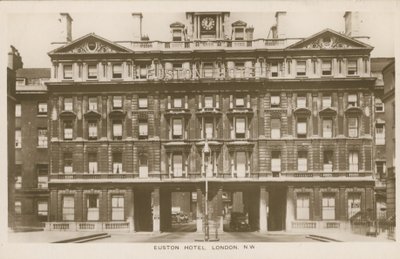Euston Hotel, Londen door English Photographer