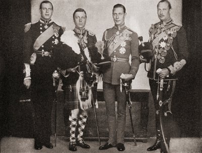 Vier van de vijf zonen van Koning George V, van links naar rechts, Prins George, Hertog van Kent, Koning Edward VIII, later Hertog van Windsor, Prins Albert, Hertog van York, later Koning George VI, Prins Henry, Hertog door English Photographer