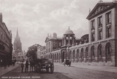 Voorzijde van Queens College, Oxford door English Photographer