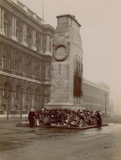Algemeen uitzicht op het Cenotaaf in Whitehall door English Photographer