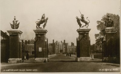 Hampton Court Palace Trofee Poorten door English Photographer