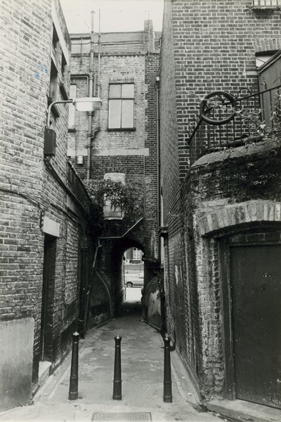 Jack the Ripper: Woods Buildings, Whitechapel Road door English Photographer