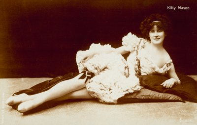 Kitty Mason, Engelse danseres en actrice door English Photographer
