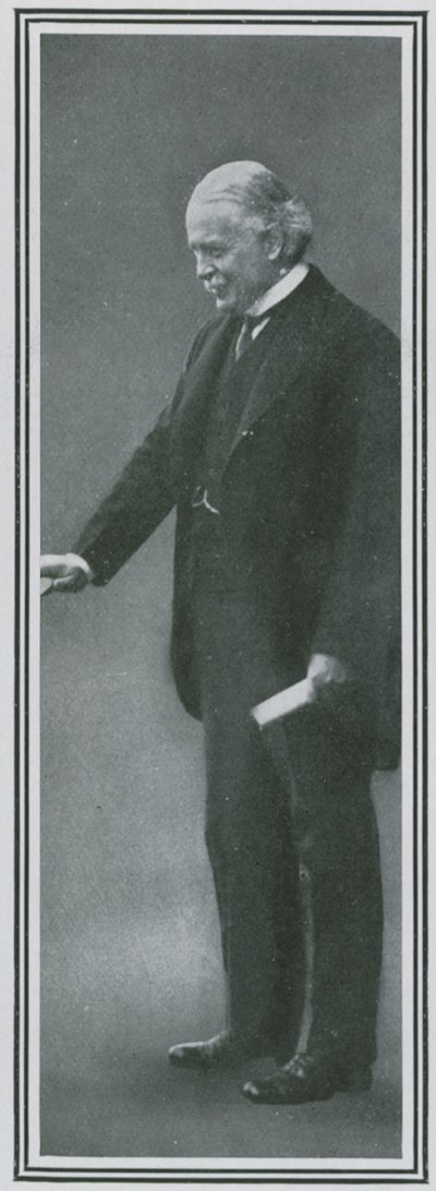 Lady Nancy Astors sponsor, Lloyd George door English Photographer