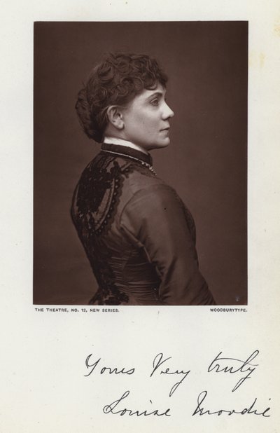 Louise Moodie door English Photographer