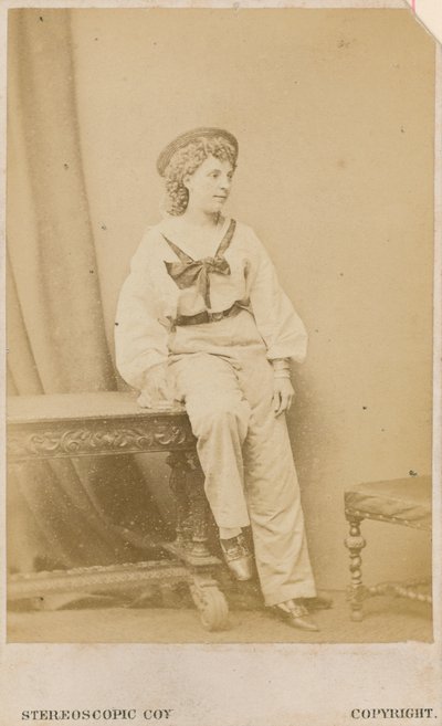 Miss Collinson door English Photographer