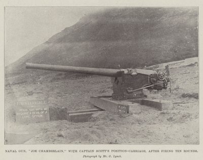 Marinekanon, Joe Chamberlain, met de positie-affuit van kapitein Scott, na het afvuren van tien schoten door English Photographer