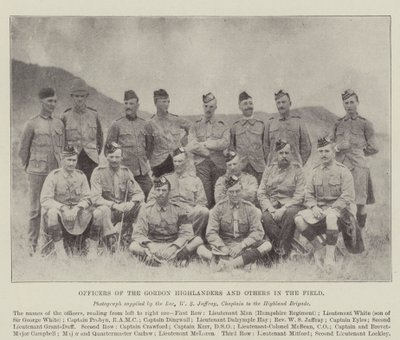 Officieren van de Gordon Highlanders en anderen in het veld door English Photographer