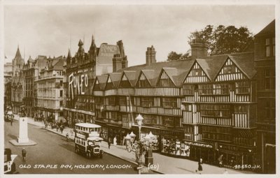 Old Staple Inn, Holborn, Londen door English Photographer