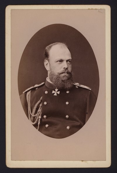 Portret, Tsaar Alexander III van Rusland door English Photographer