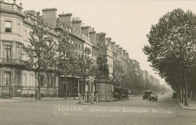 Queens Gate, Kensington, Londen door English Photographer