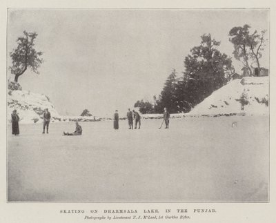 Schaatsen op Dharmsala Lake, in de Punjab door English Photographer