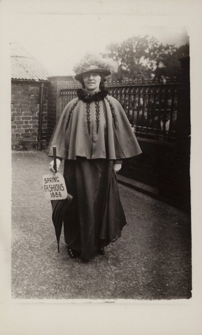 Lentemodes, 1886 door English Photographer