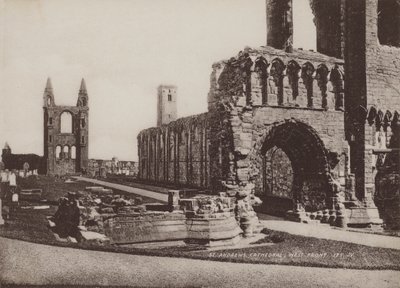 St Andrews kathedraal, westfront door English Photographer