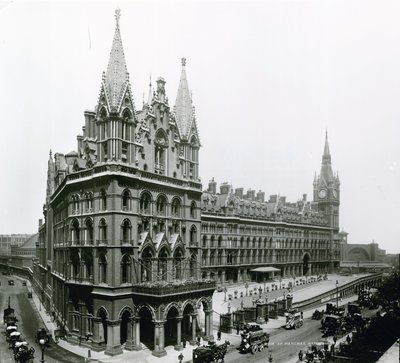 St Pancras Railway Station; foto van april 1899 door English Photographer