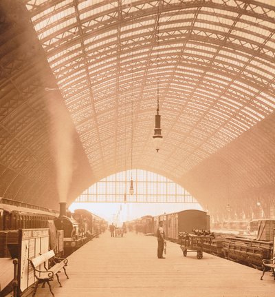 St Pancras Station, Londen door English Photographer