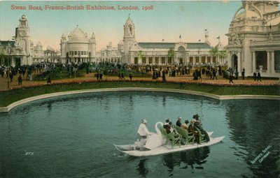Zwanenboot, Frans-Britse Tentoonstelling, Londen, 1908 door English Photographer