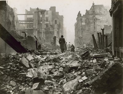 De City of London na een bombardement door English Photographer