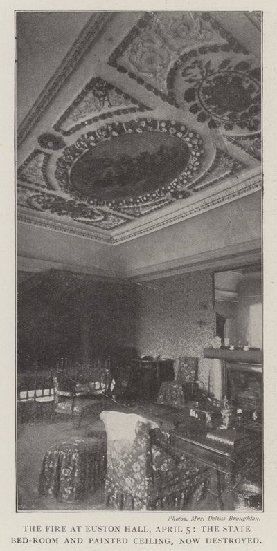 De Brand in Euston Hall, 5 april, de Staatslaapkamer en het Geschilderde Plafond, nu vernietigd door English Photographer