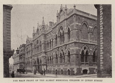 De hoofdingang van het Albert Memorial College in Queen Street door English Photographer