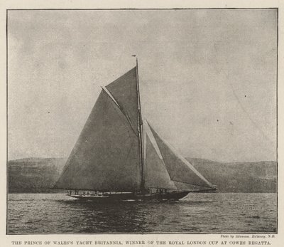 Het Jacht van de Prins van Wales, Britannia, Winnaar van de Royal London Cup bij Cowes Regatta door English Photographer