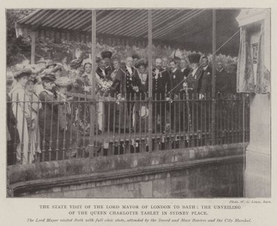 Het staatsbezoek van de burgemeester van Londen aan Bath, de onthulling van de Queen Charlotte-tablet in Sydney Place door English Photographer