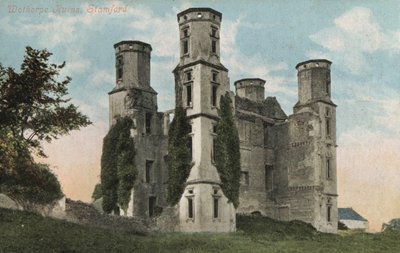 Wothorpe Towers, ruïnes van een Jacobijnse lodge, Cambridgeshire door English Photographer