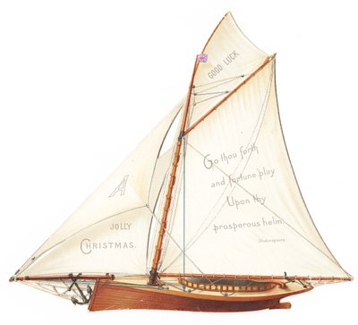 Een Victoriaanse gestanste driedimensionale kerstkaart van een zeilboot, ca. 1880 (kleurenlitho) door English School