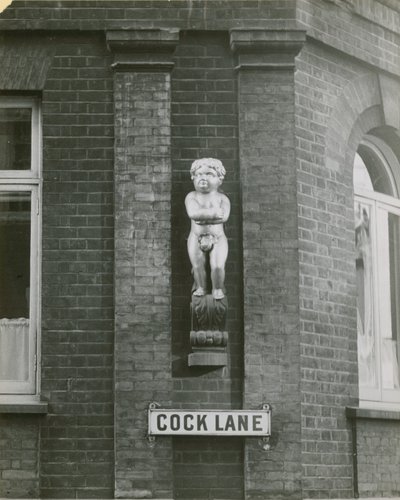 Cock Lane en de Dikke Jongen, of Gouden Jongen, standbeeld; foto door English School