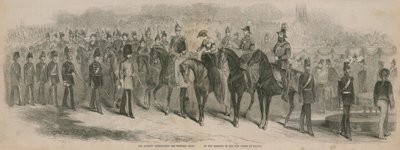 Hare Majesteit deelt het Victoria Cross uit door English School